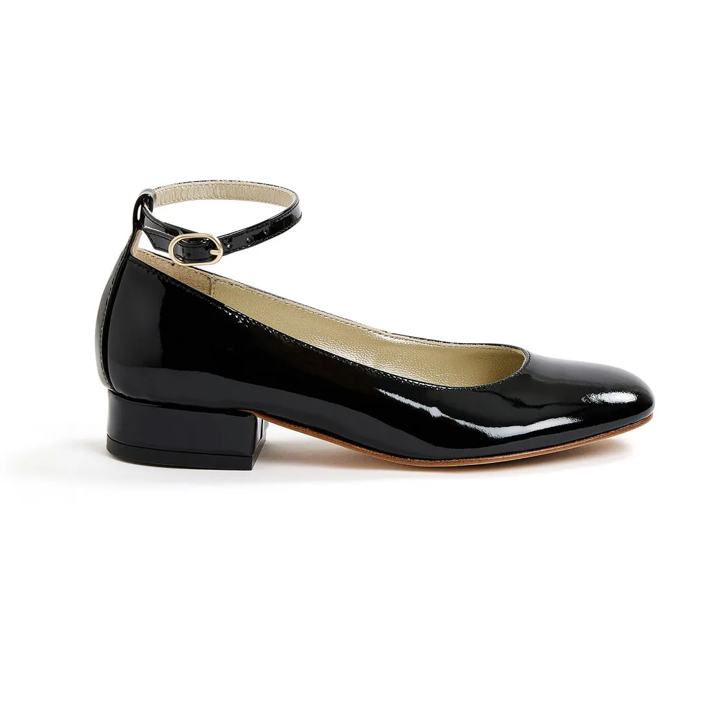 BONPOINT Mini Heel Patent Buckle Shoes