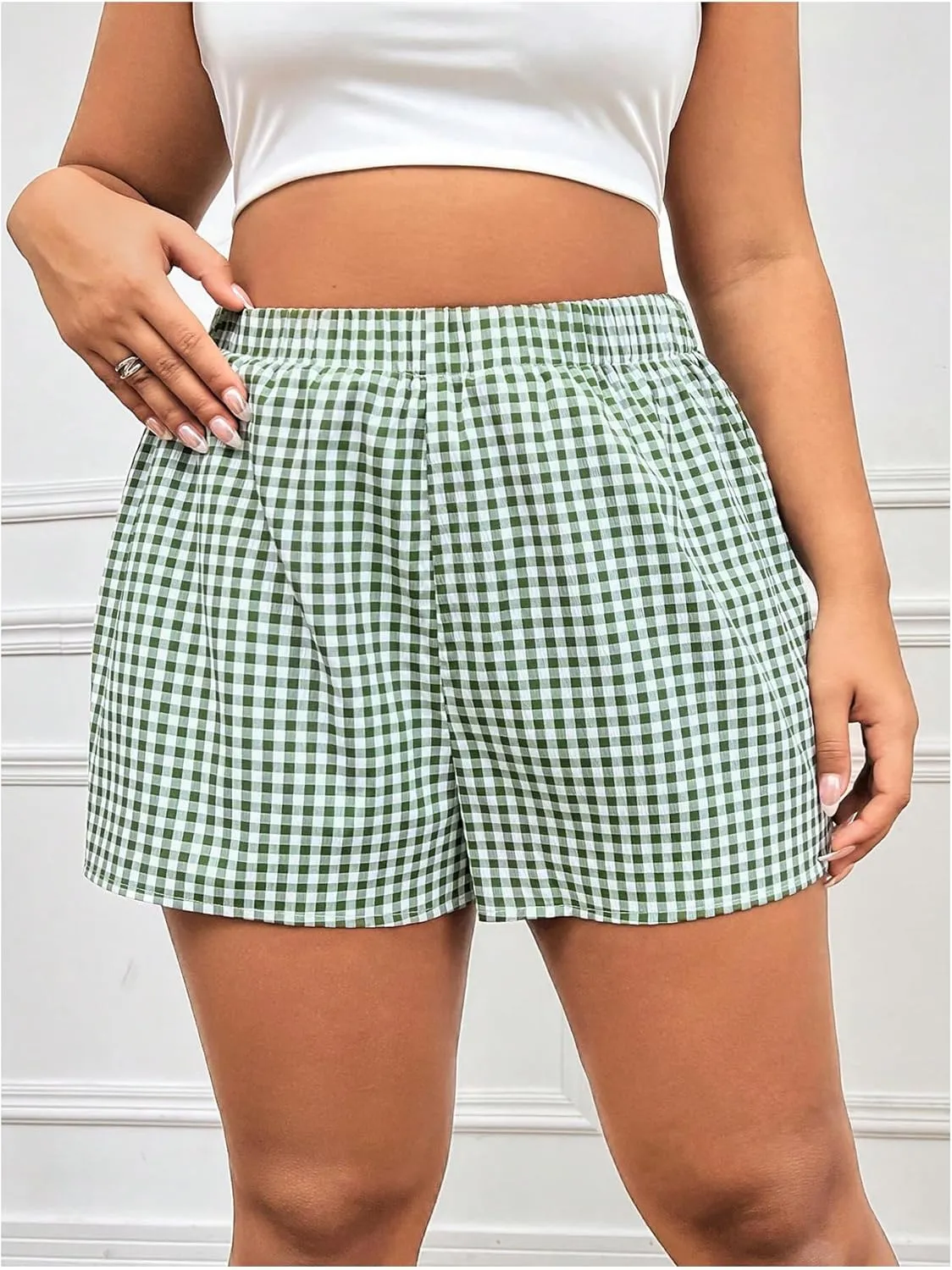 Floerns Women's Plus Size Loose Fit Gingham Plaid Elastic Waist High Waisted Shorts