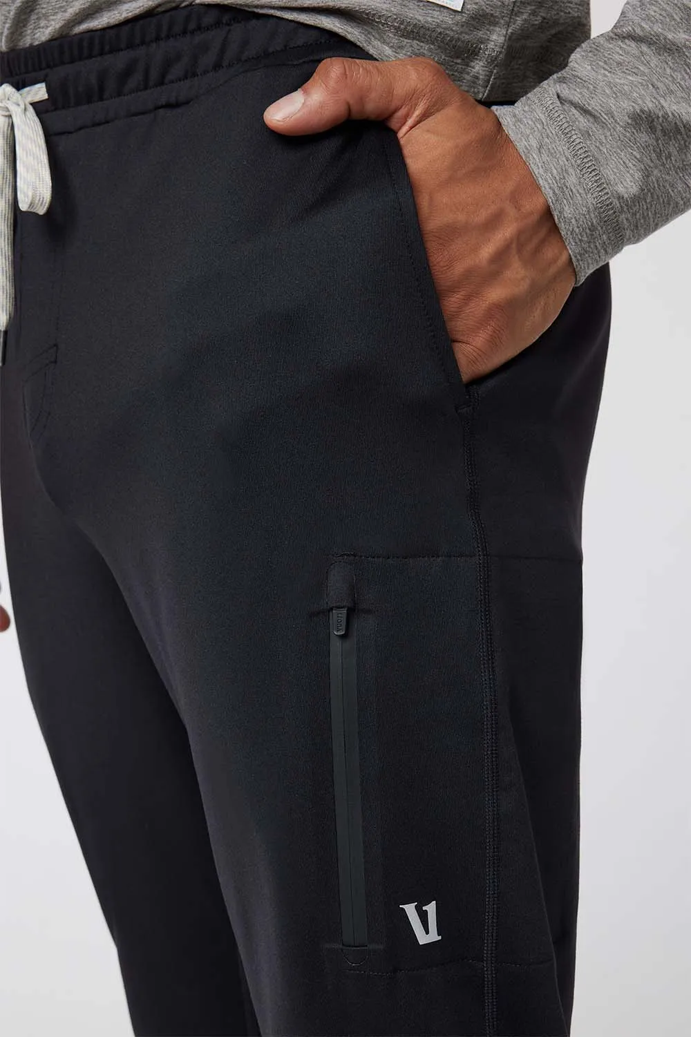 SUNDAY PERFORMANCE JOGGER Black