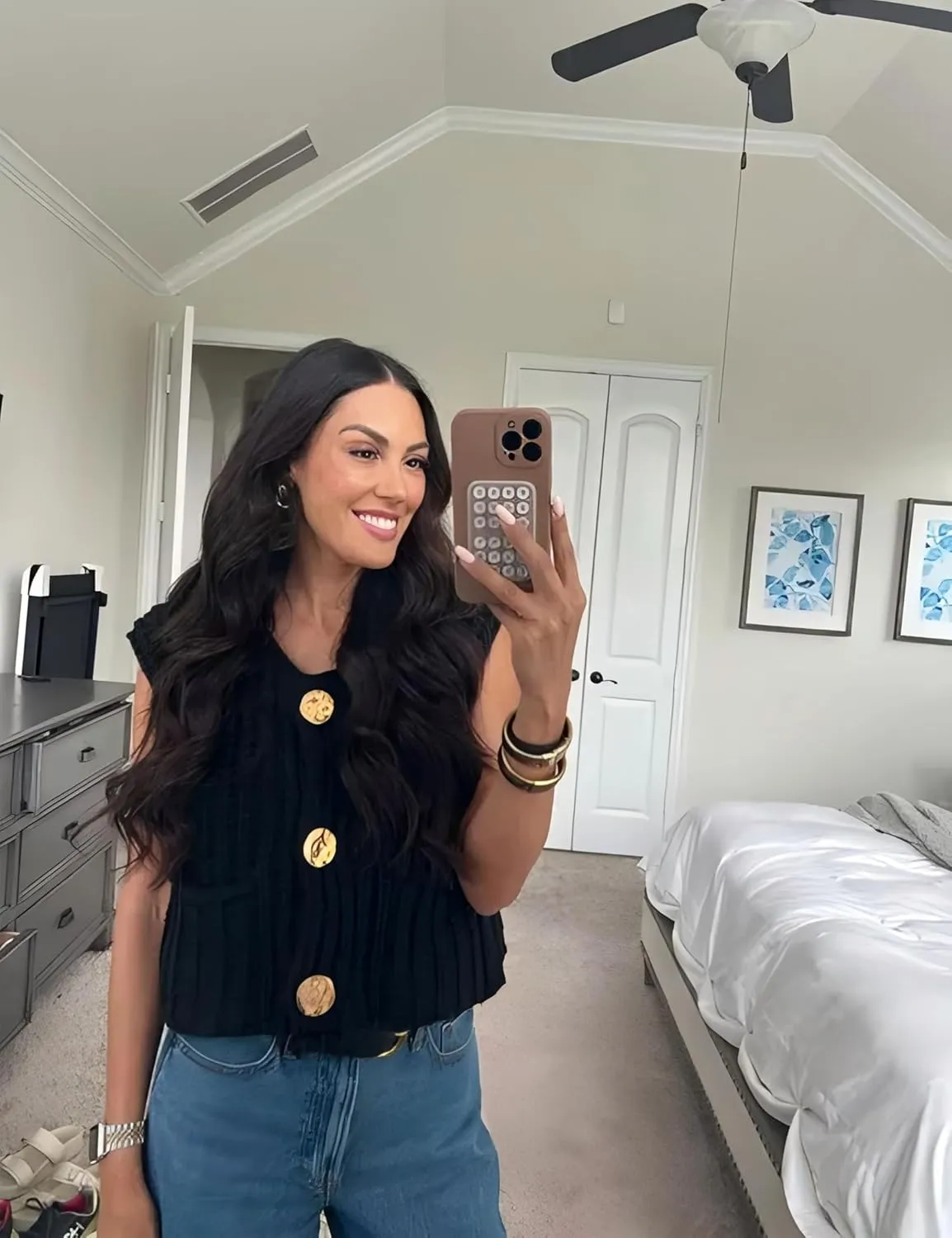 Sweater Vest for Women 2025 Casual Cropped Open Front Sleeveless Chunky Knit Top Button Down Cardigan with Pockets