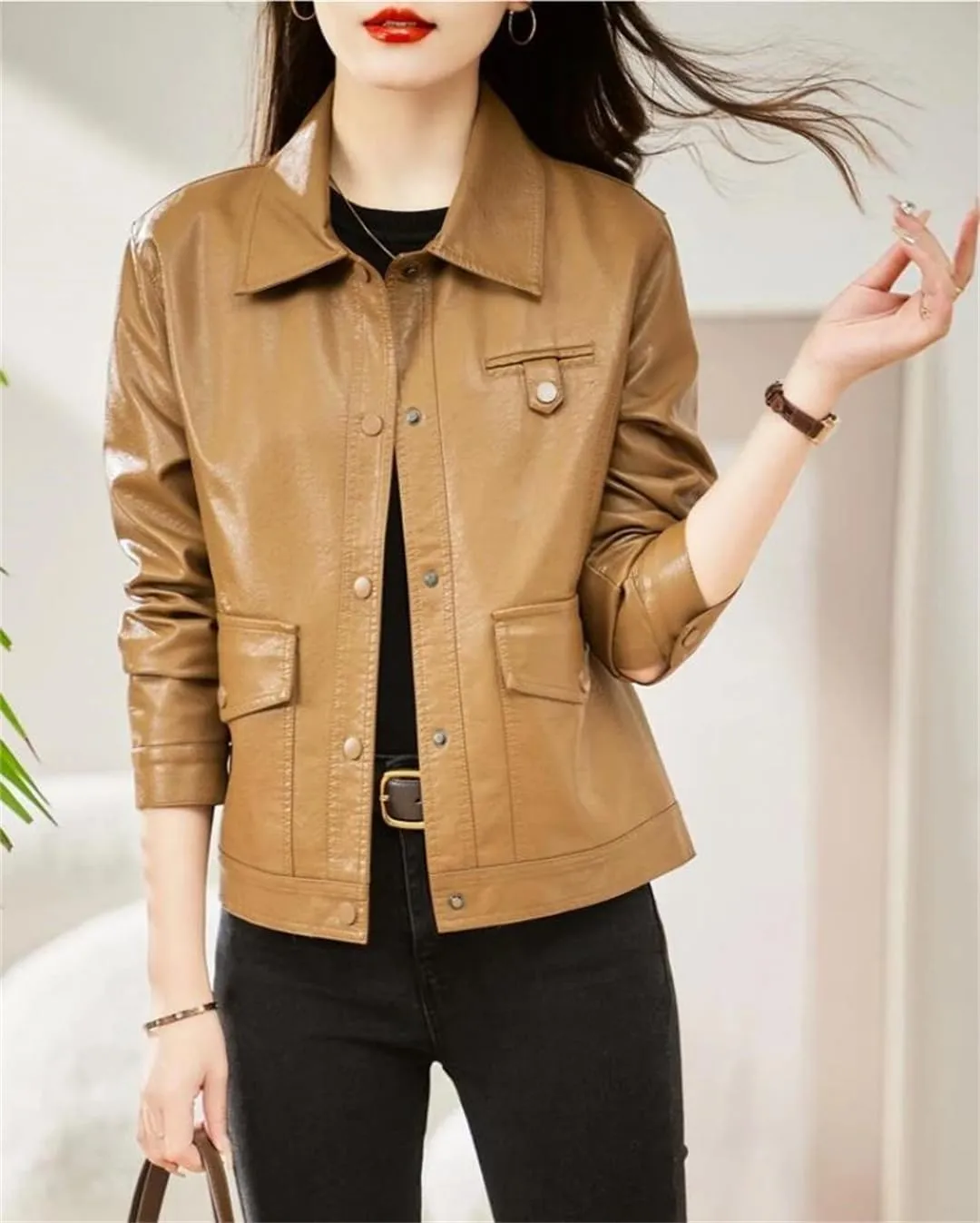 Women Leather Jacket Autumn Winter Fashion Moto&Biker Style Outerwear Turn-Down Collar Short Coat