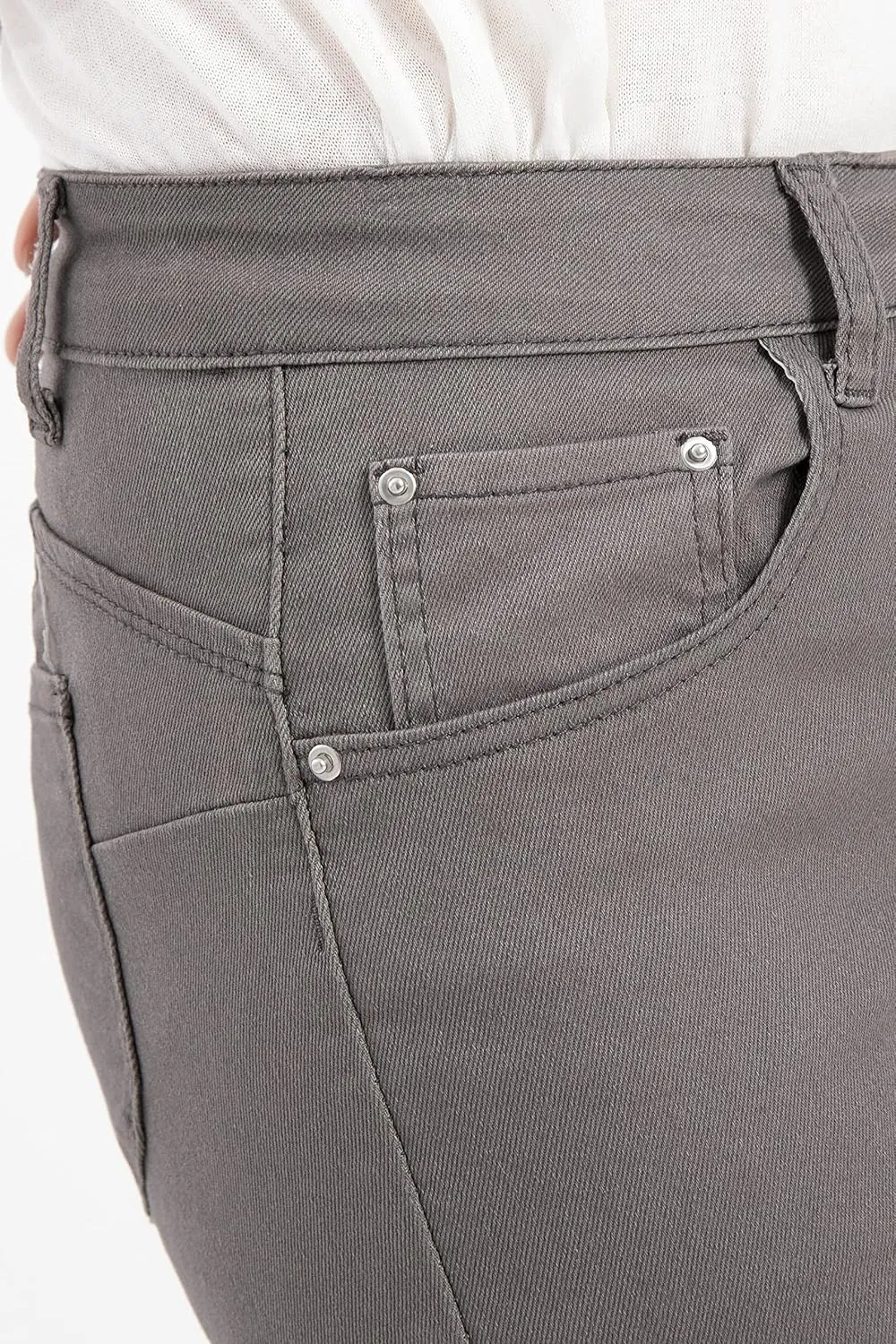 ZENTHACE Women's Basic 5-Pocket Twill Capri Pants Stretch Straight Leg Casual Capris